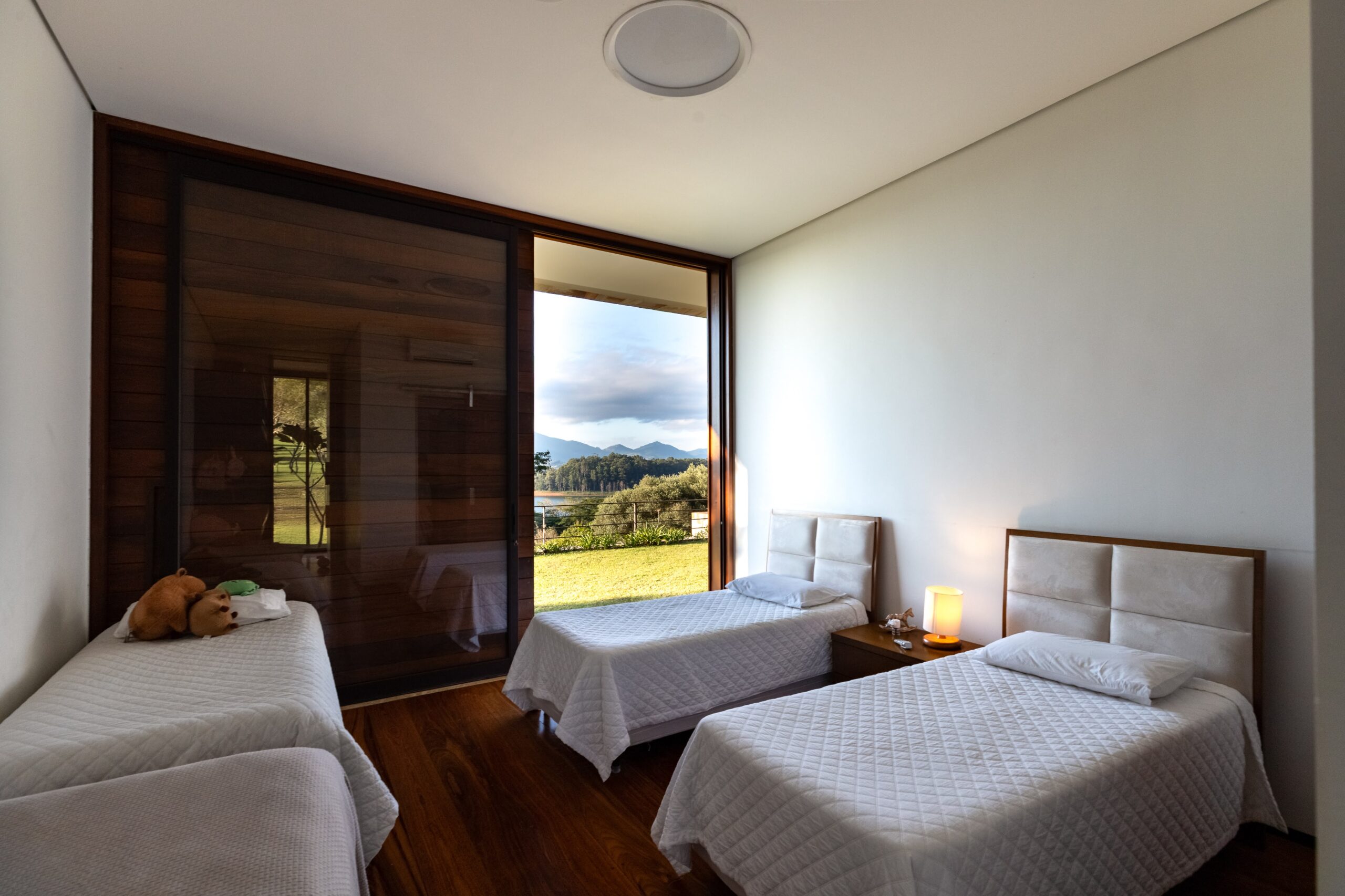 Aluguel casa de luxoPiracaia, Villa 30